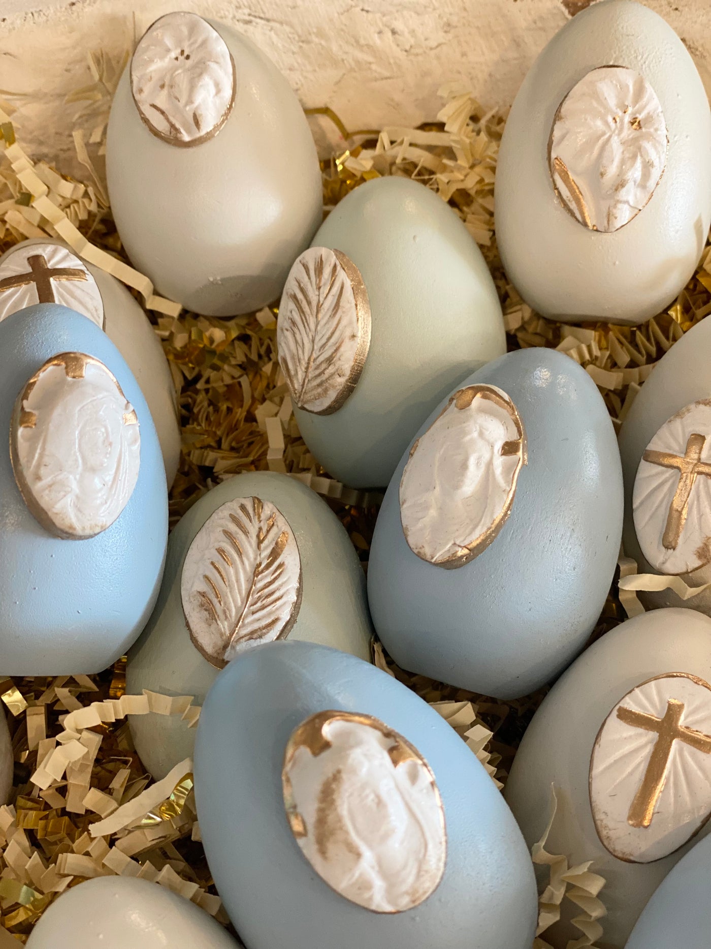 Intaglia Wooden Eggs