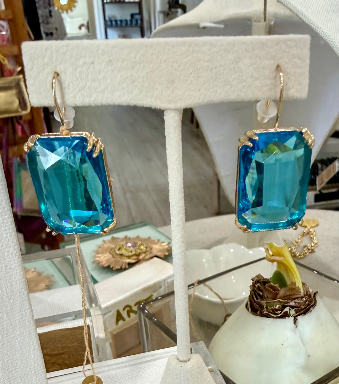 Aqua Gold Square Drop