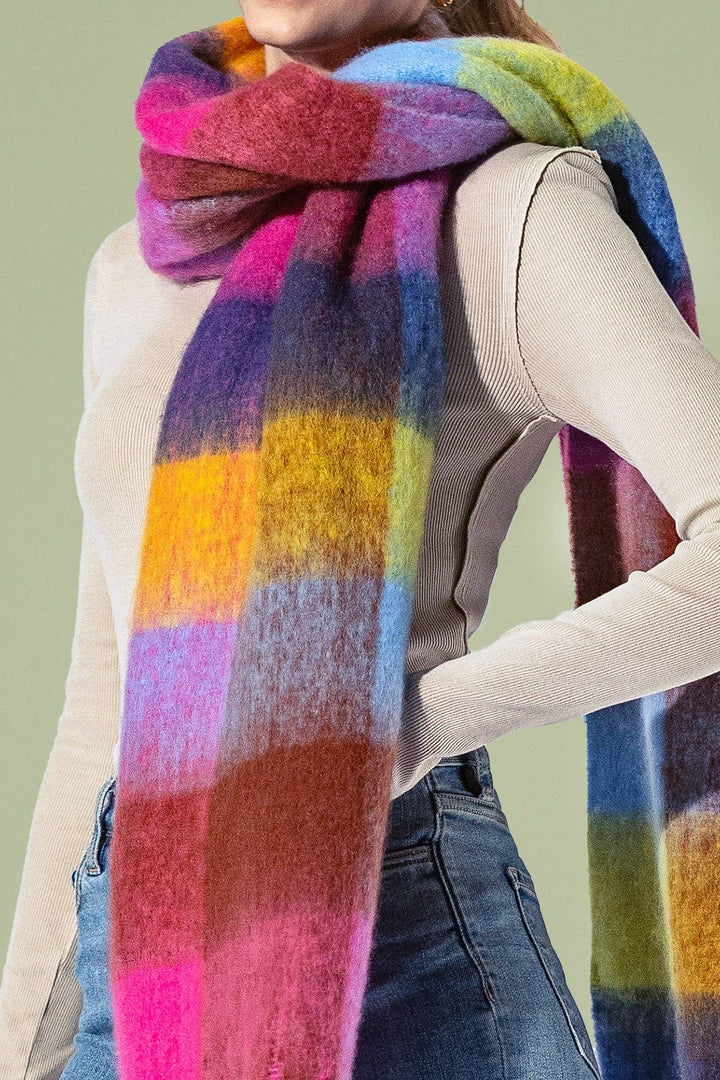 Checkered Fringe Scarf