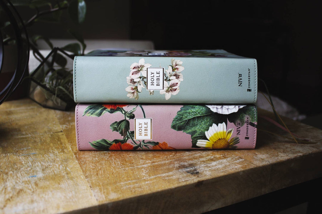 NIV Artisan Collection Large Print Leathersoft Bible