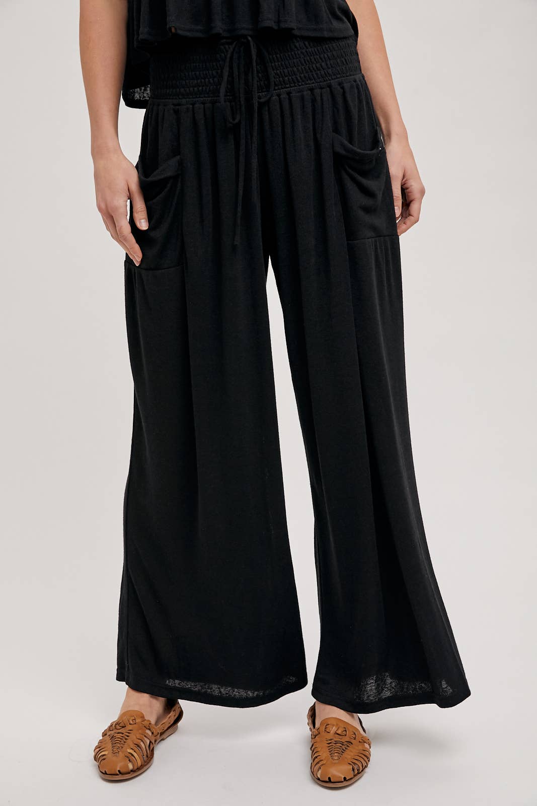 RELAXED KNIT SMOCKED TOP AND WIDE PANTS SET