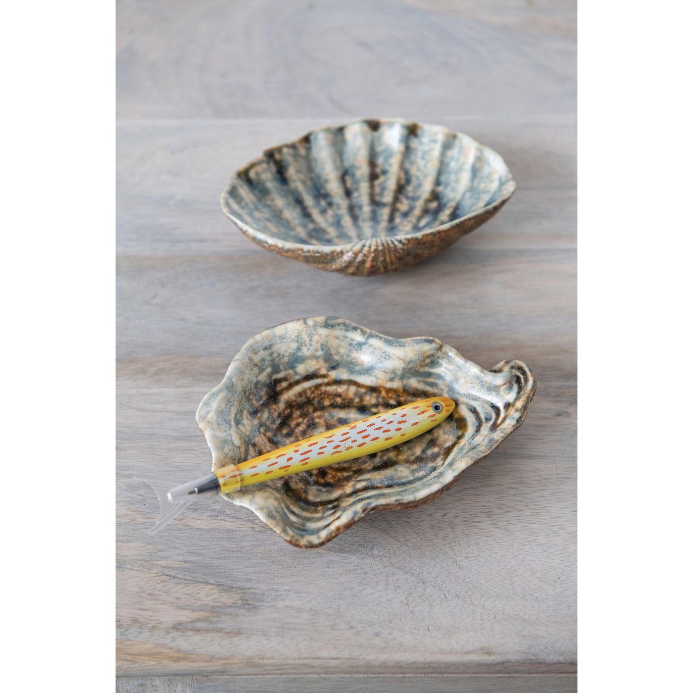 Brown Glazed Oyster Dish