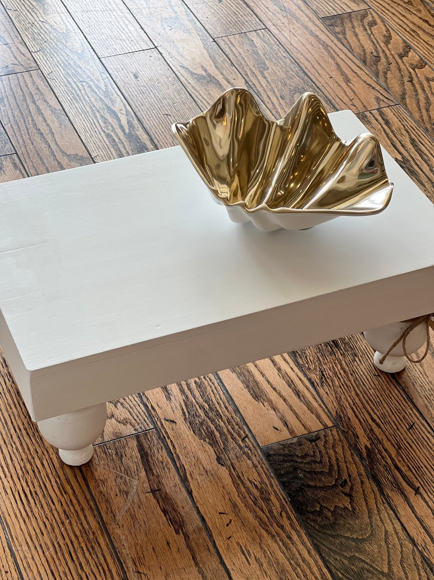 White Footed Tray/Stand